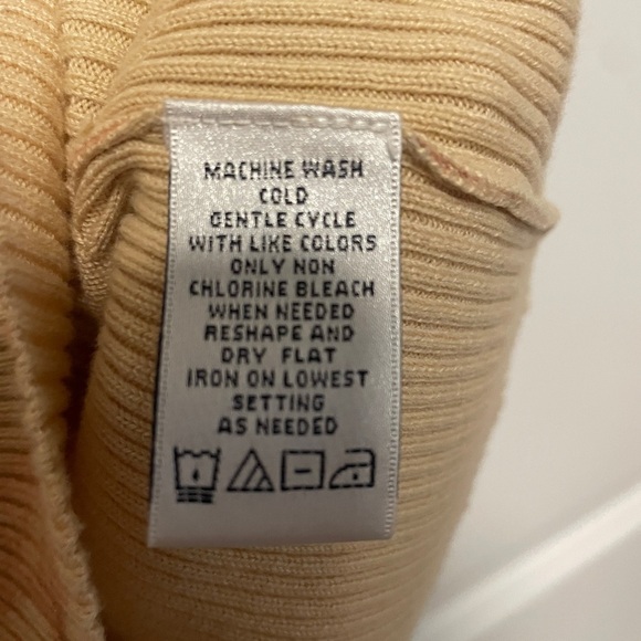 Rena Rowan woman S Floral Beige Top/sweater ribbed fitted bottom beautiful feel - Picture 3 of 4